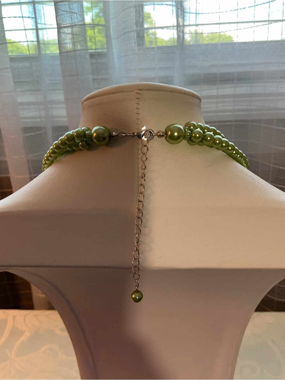 Charteuse Multi-Stand Vintage 1960s Glass Pearls and Faceted Crystal Necklace - Picture 3 of 3